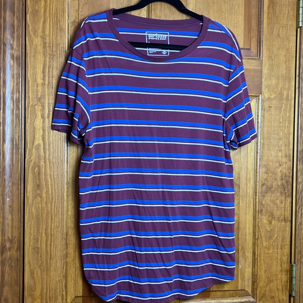Men's Size Large Urban Pipeline Maroon, Blue, and White Striped Tee